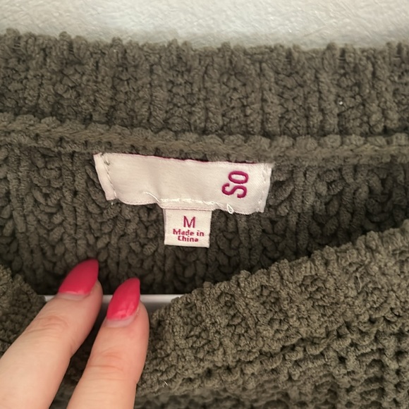 SO army green sweater - Picture 2 of 3